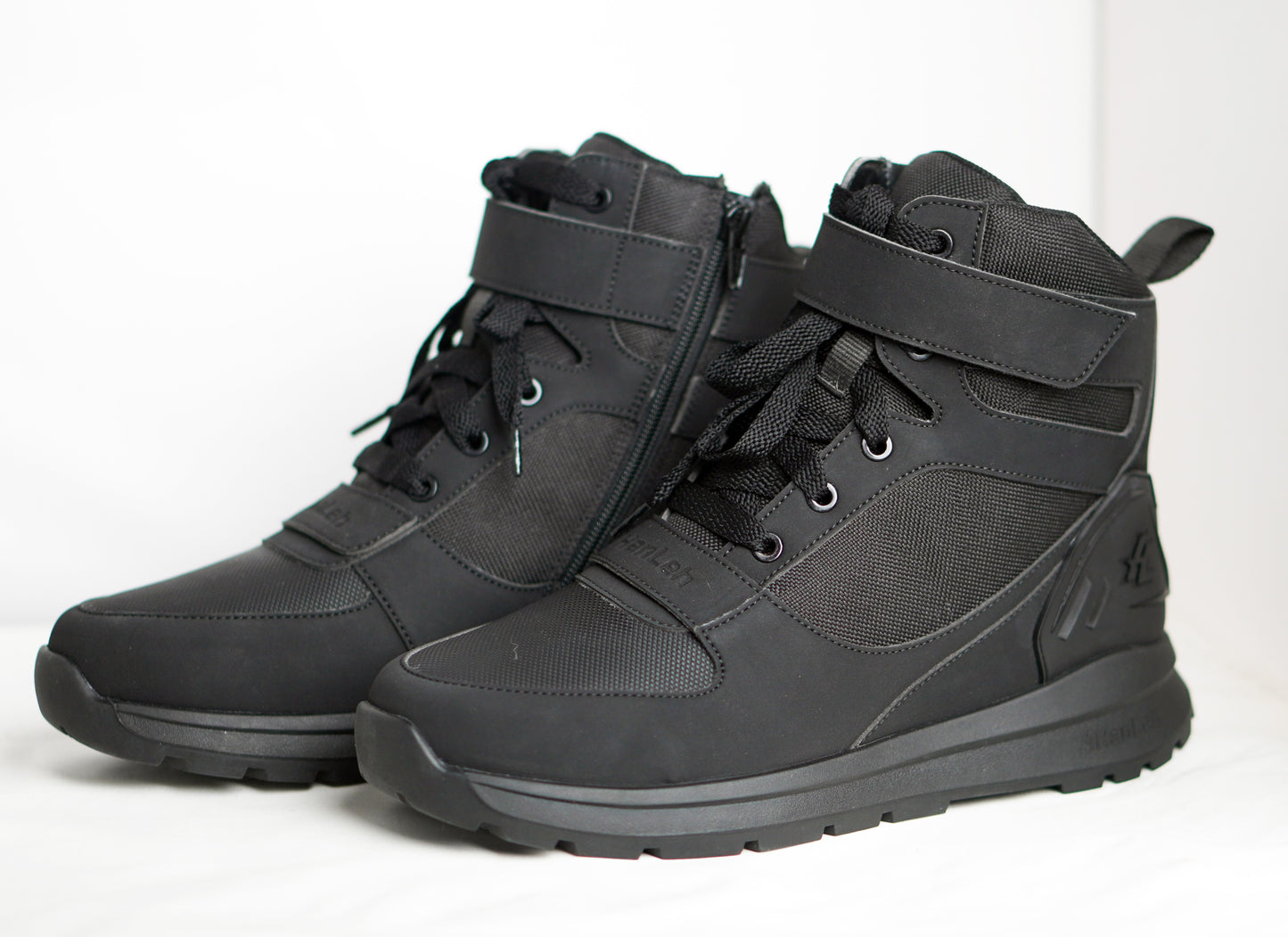 HanLeh Urbano - Everyday Motorcycle Sneakers with Protection